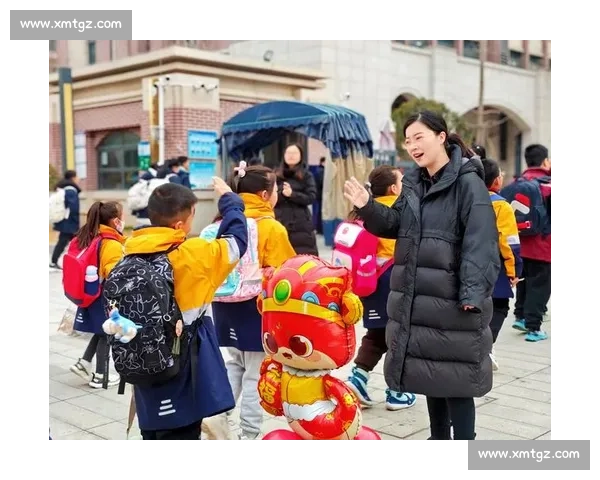 蛇年祥瑞启新程万象更新话未来中华腾飞展宏图